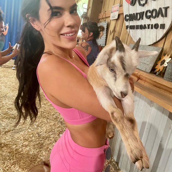 Meet your Posher, Tyler - Picture 13 of 13